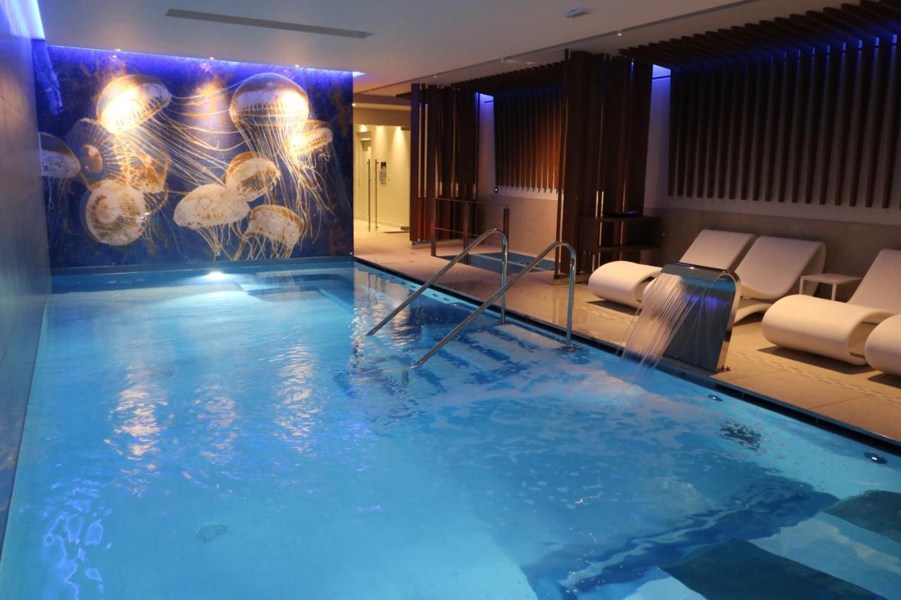 Majestic Beach Hotel & Wellness Бібіоне Екстер'єр фото