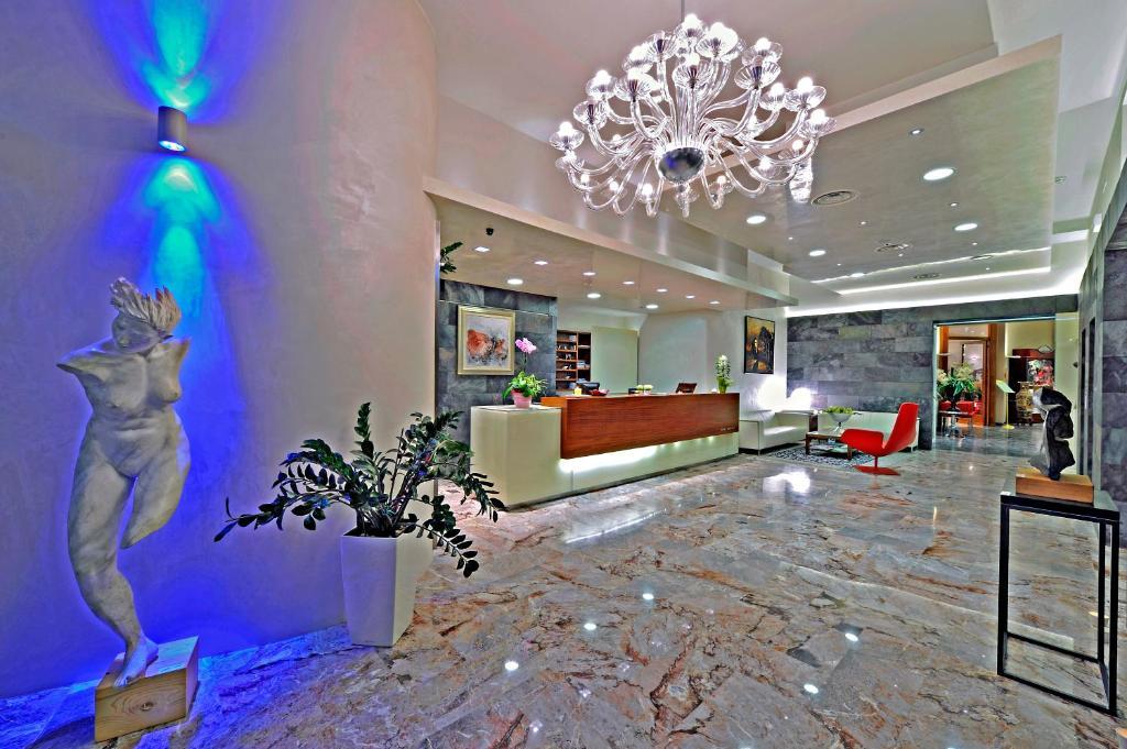 Majestic Beach Hotel & Wellness Бібіоне Екстер'єр фото
