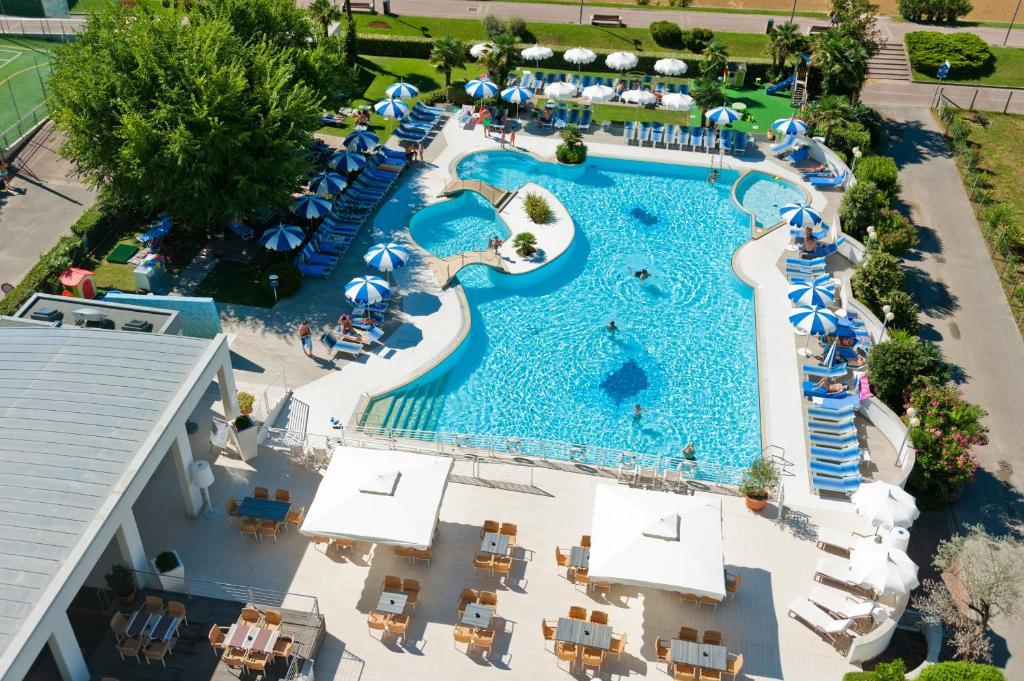 Majestic Beach Hotel & Wellness Бібіоне Екстер'єр фото
