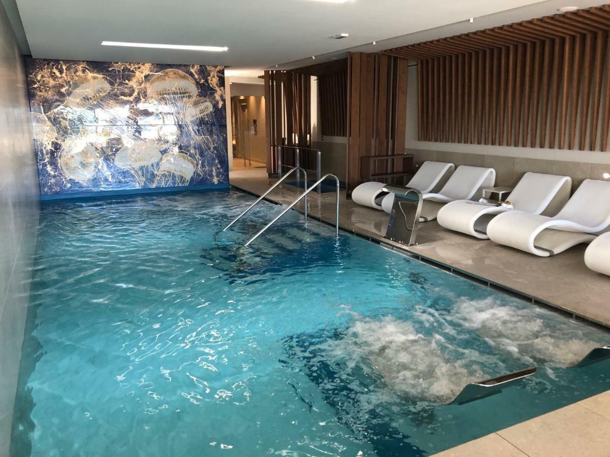 Majestic Beach Hotel & Wellness Бібіоне Екстер'єр фото